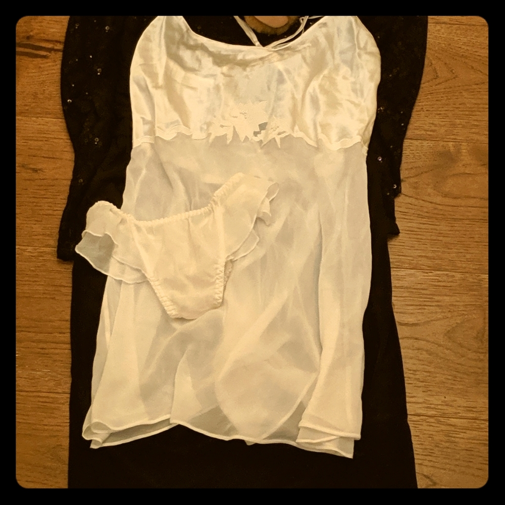 Victoria's Secret Baby doll Lingerie NWT